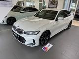 BMW 320 i xDrive M Sport ACC AHK RFK Standh. HiFi LR - BMW 320 mit Benzin-Antrieb: Limousine, Xdrive 320i