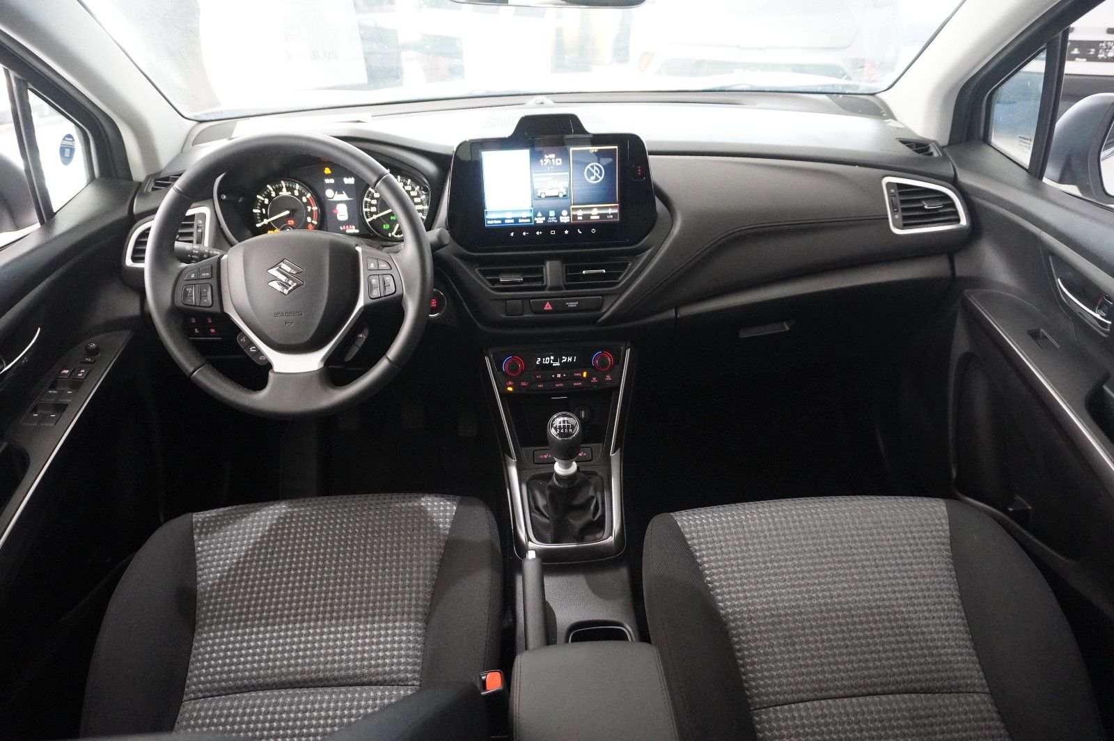 Fahrzeugabbildung Suzuki (SX4) S-Cross 1.4 COMFORT NAVI/LED/KAMERA/SH/DAB