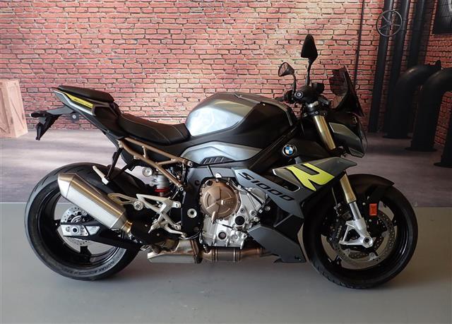 BMW S 1000 R Premium Selection !
