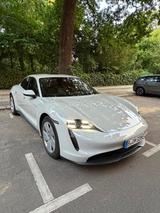 Porsche Taycan Turbo  - Porsche Taycan in Berlin
