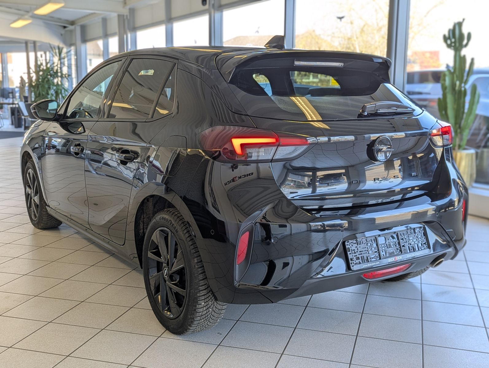 Fahrzeugabbildung Opel Corsa GS 1.2 Turbo LED Navi ACC Kamera Carplay