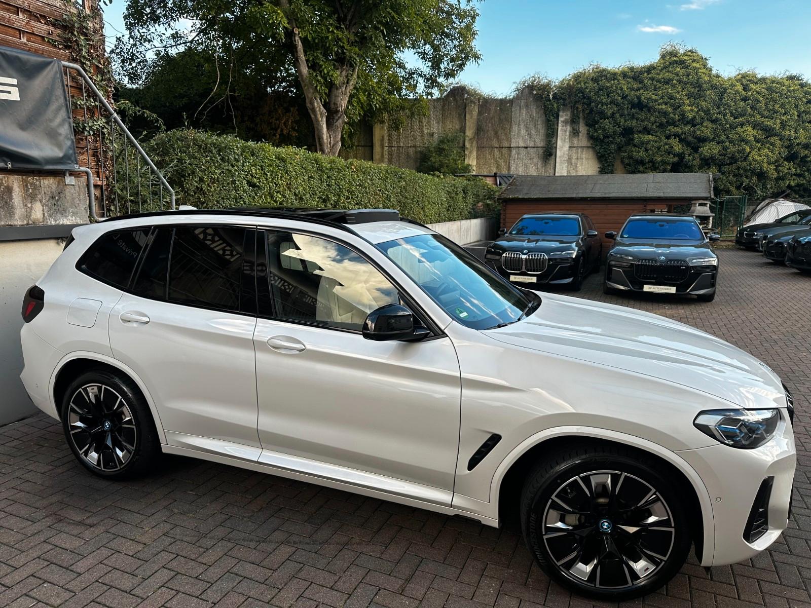 BMW iX3 Impressive M Sport PANO*AHK*H&K*DA-Prof*360°