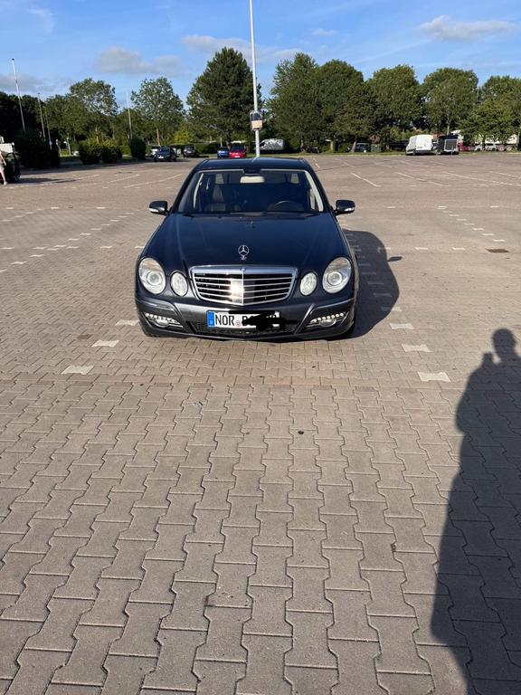 Mercedes-Benz E 320