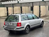 Volkswagen VW Passat polnische zu Lasung - Volkswagen Passat aus 2000: Kombi