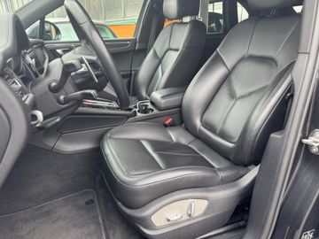 Porsche Macan - 5