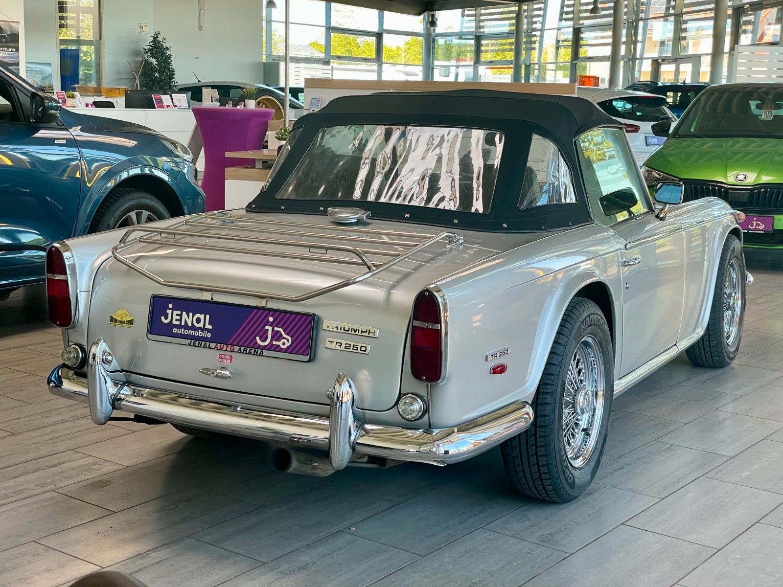Fahrzeugabbildung Triumph TR 250 Overdrive