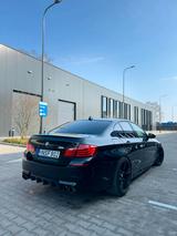 BMW M5 M5 - BMW: Taxi