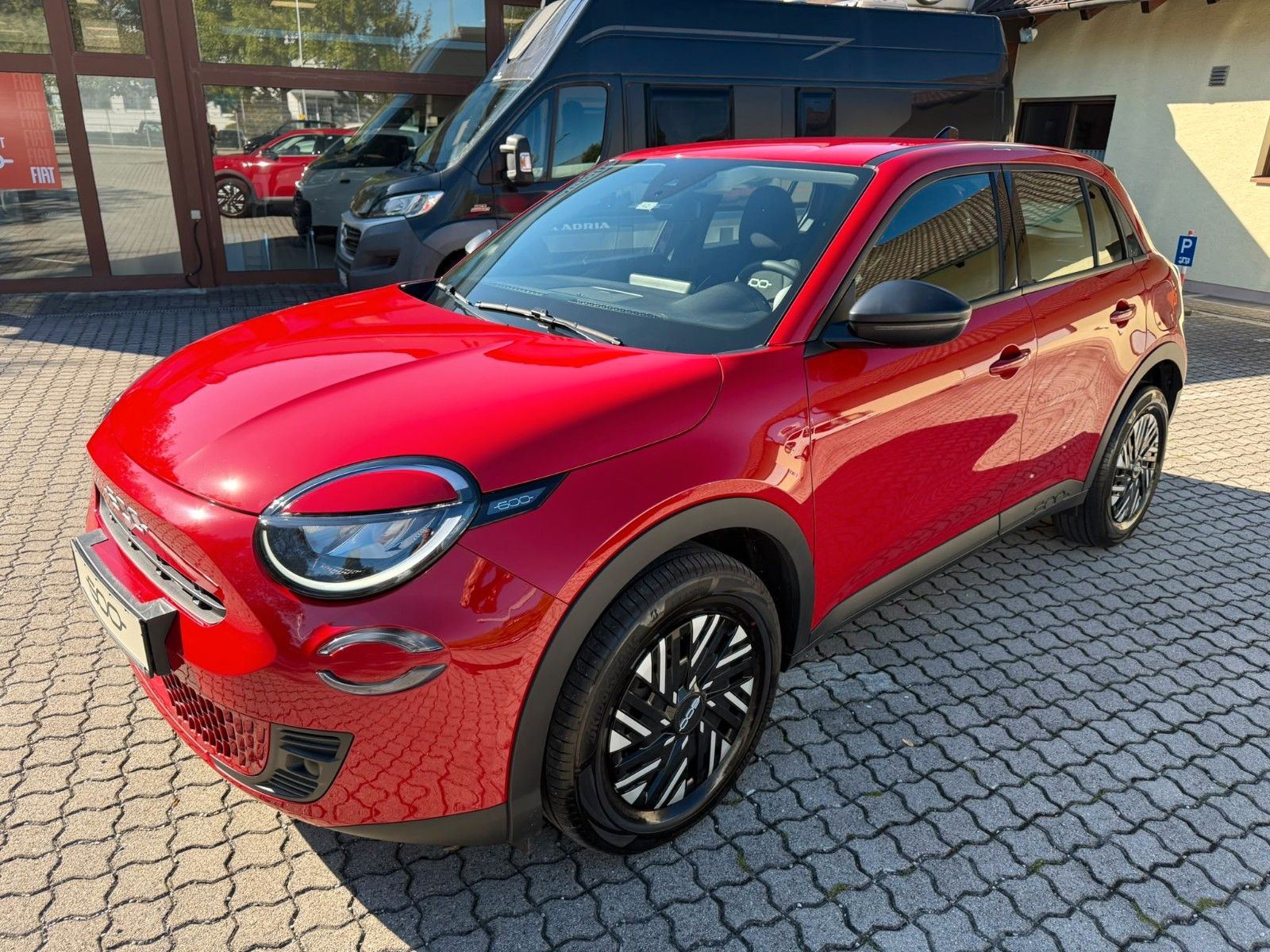 Fiat 600 Hybrid 125-Jahre-Edition imagem 2