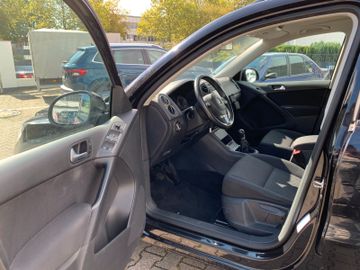 Volkswagen Tiguan - 9