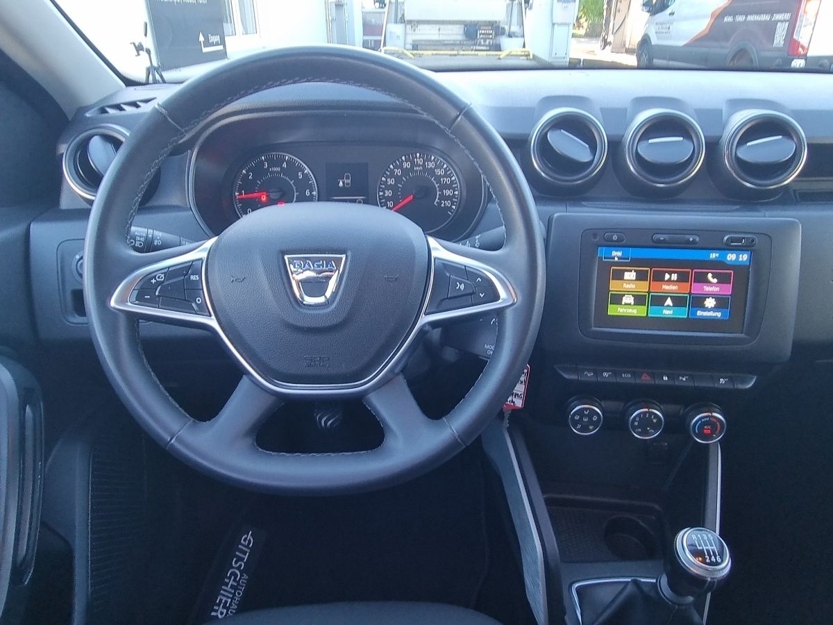 Fahrzeugabbildung Dacia Duster Prestige Blue dCi 115 4WD