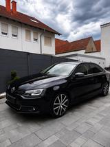 Volkswagen Jetta 2.0 TSI Highline TÜV NEU 2028 Vollleder - Volkswagen Jetta Highline mit Benzin-Antrieb