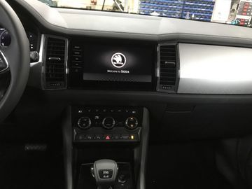 Skoda Kodiaq 2.0 TDI DSG 4x4 Tour *AHK*STHZ* NAVI ALU
