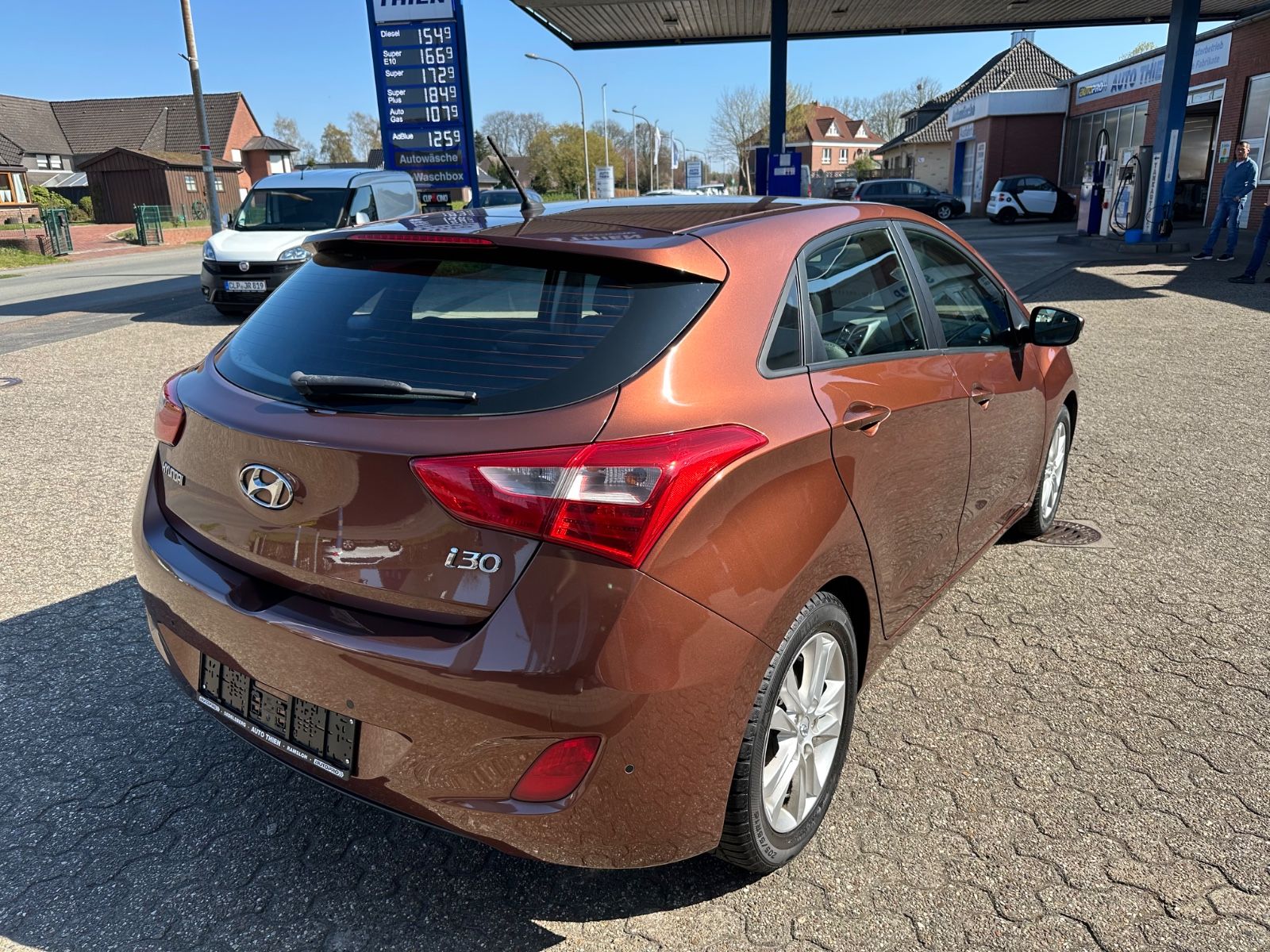 Fahrzeugabbildung Hyundai i30 1.4 Intro Edition Shzg/GJR/Klimaautom/LM16"