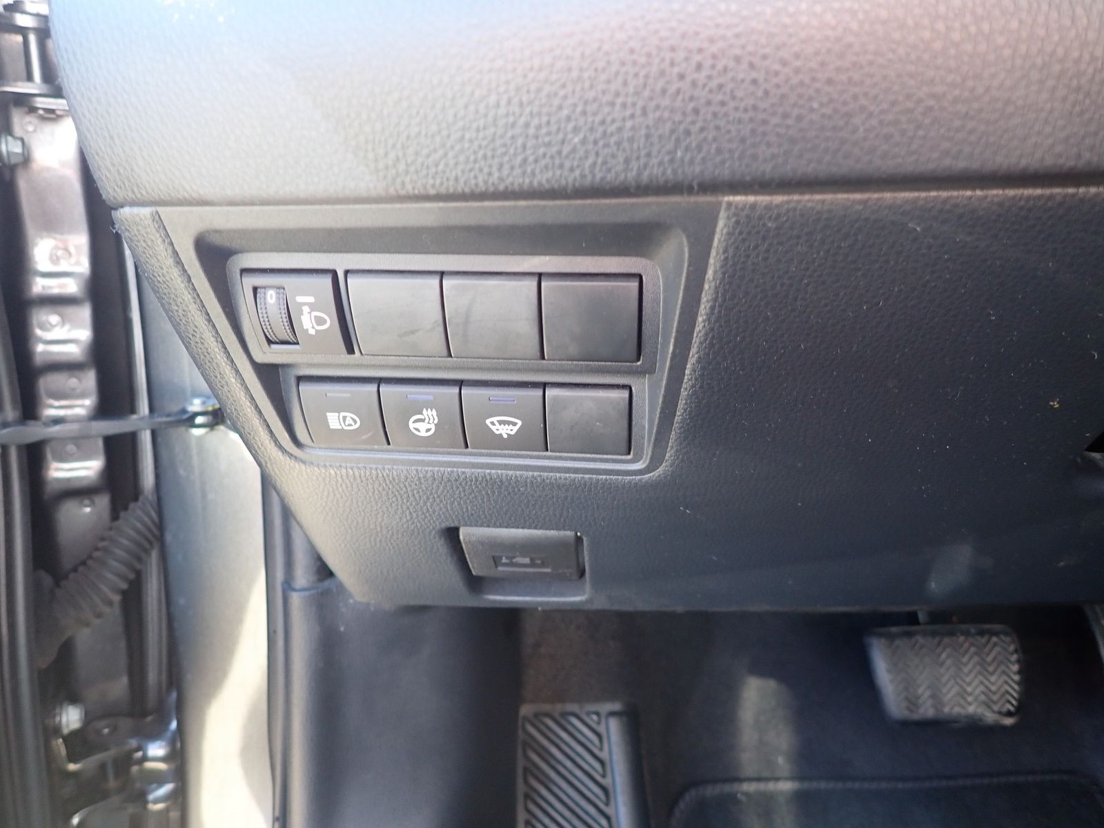 Fahrzeugabbildung Toyota Yaris Cross Hybrid FWD Team Deutschland