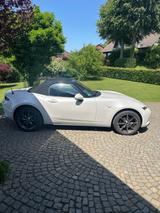 Mazda MX-5 Sports-Line SH NAVI GRA Matrix PDC Bose - Mazda MX-5 mit Panoramadach