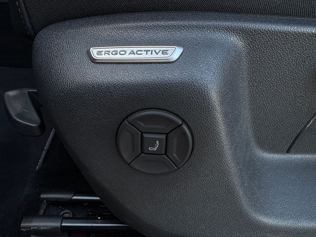 Tiguan 2.0 TDI 4MOTION R-LINE *AHK*STDHZG*