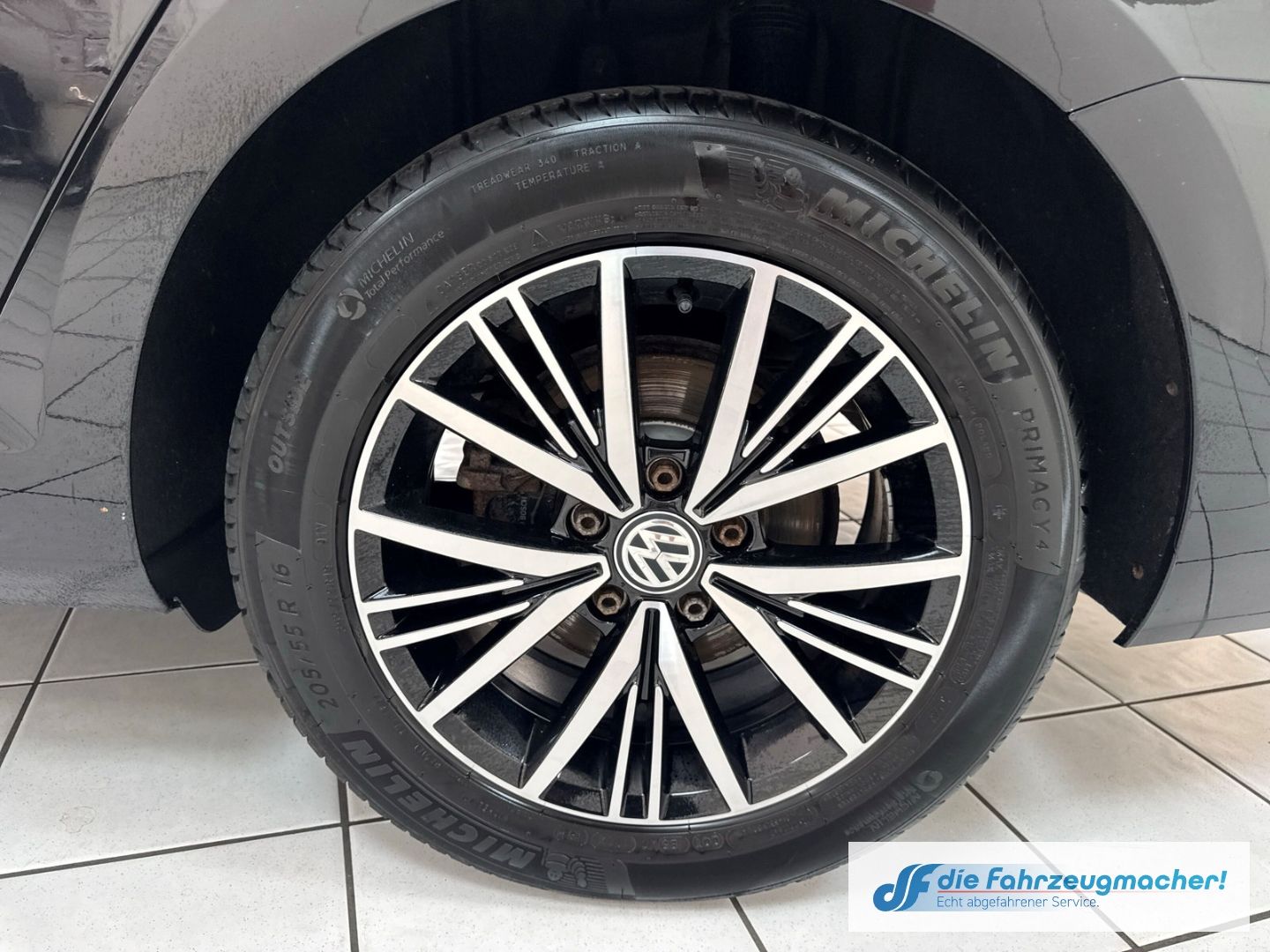 Fahrzeugabbildung Volkswagen Golf VII Variant Allstar BMT 1.4 TSI Sperrdiff.