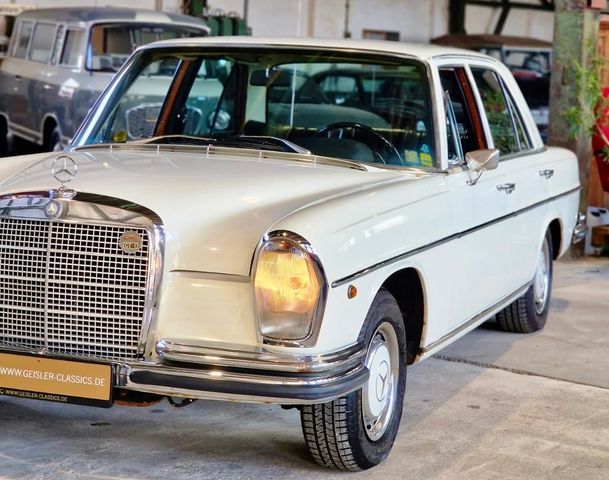 Mercedes-Benz 280SE W108 /8 Oldtimer S-Klasse Handschalter 68