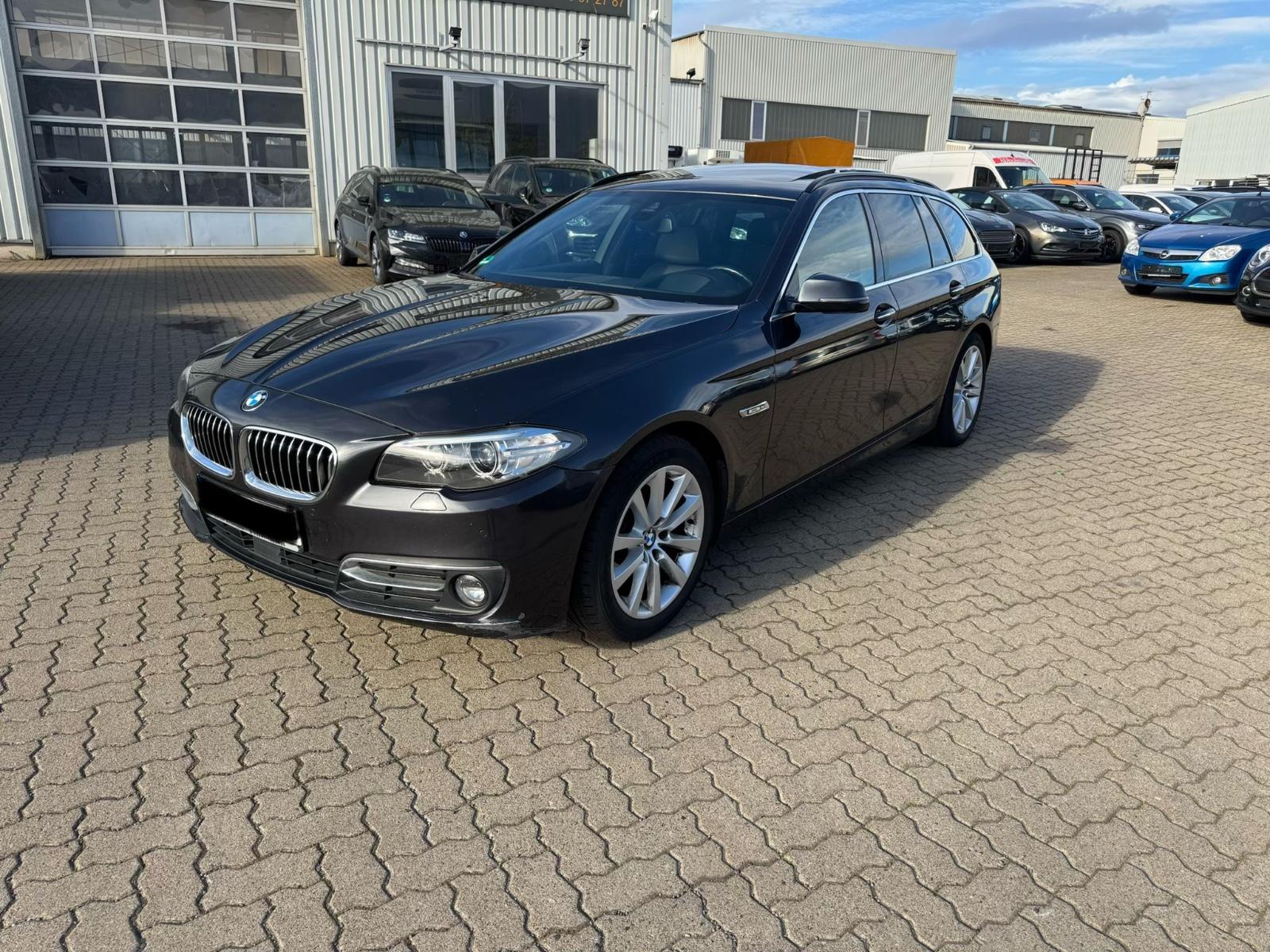 BMW 520D LUXURY LINE-DIGITALTACHO- PANO-KAMERA-HUD-