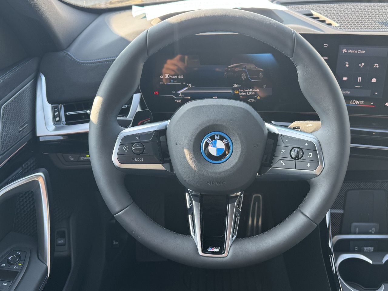 BMW iX2 - Bild 15