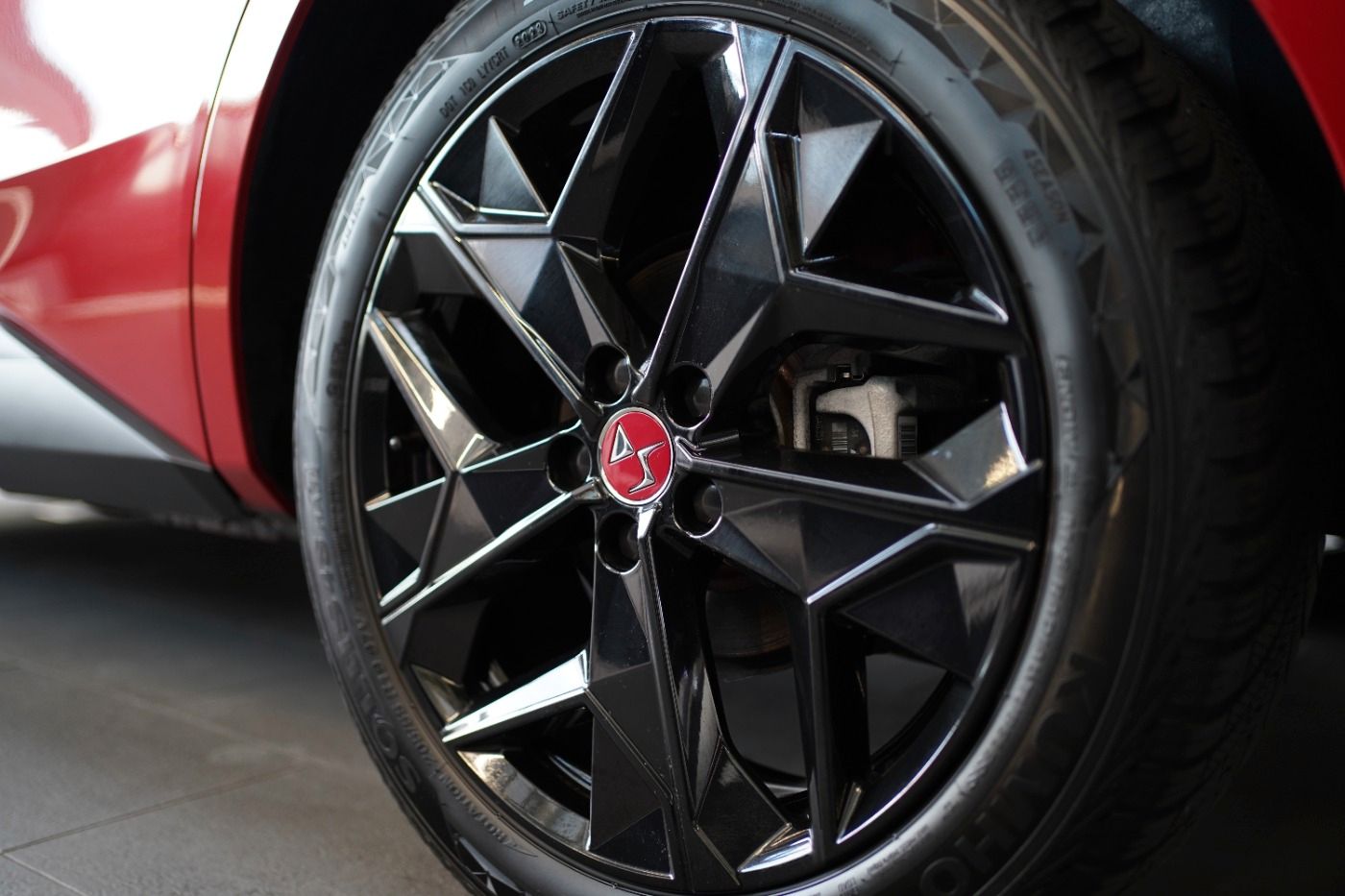 Fahrzeugabbildung DS Automobiles DS4 PureTech 130 EAT8 Performance Line Anhängerk