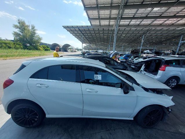 Mercedes-Benz CLASSE A III 220 CDI 7G