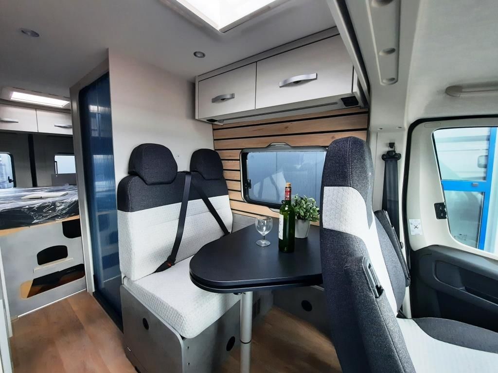 Fahrzeug Übersicht 9 Fahrzeugabbildung Crosscamp Camper Vans CV 600 Opel Verfüg./Sparen Sie 14.74