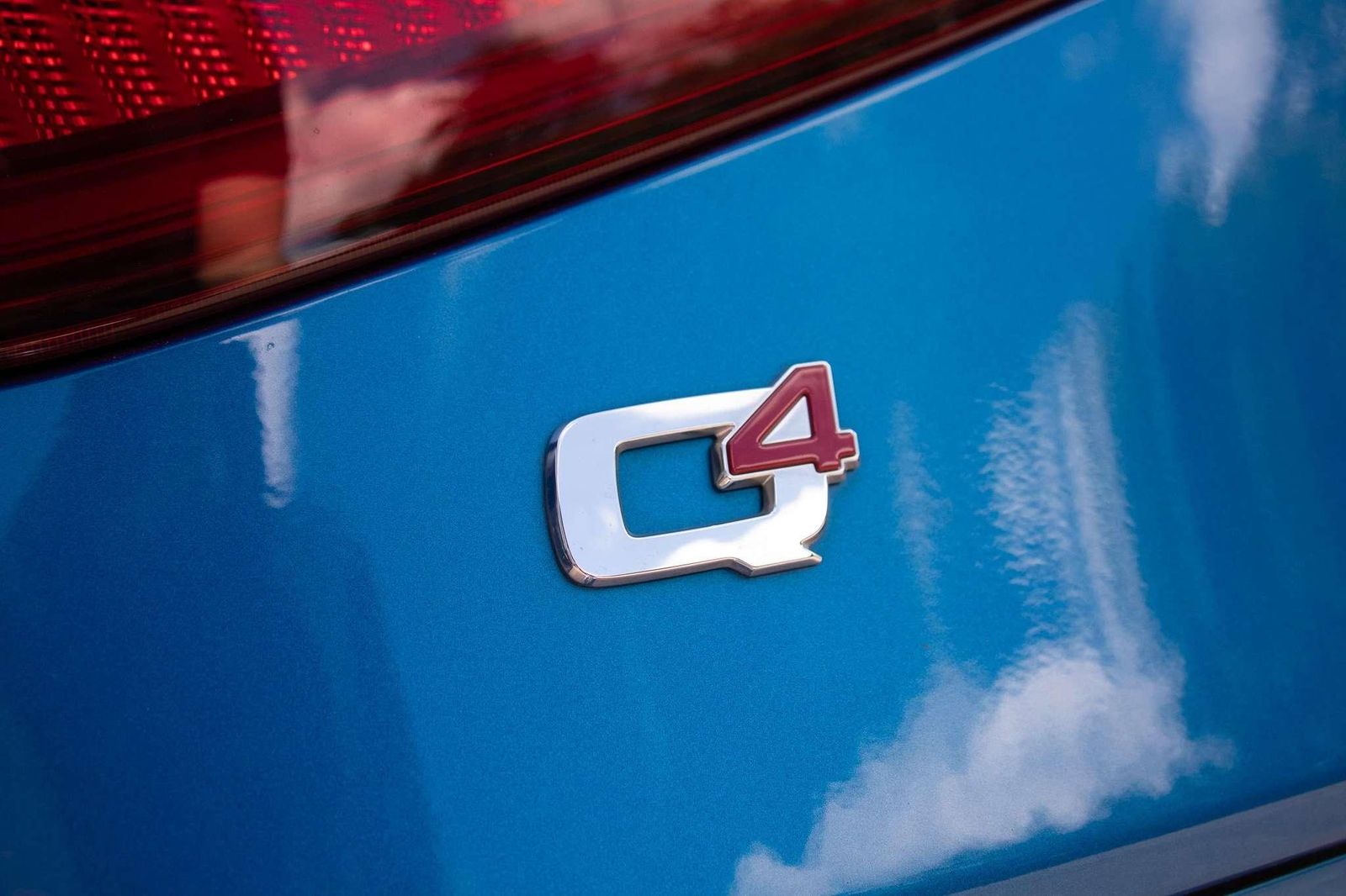 Fahrzeugabbildung Alfa Romeo Stelvio Veloce 2.2D Q4 vom AR Vertragshändler