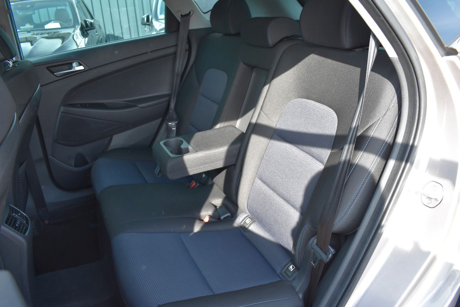 Fahrzeugabbildung Hyundai Tucson Style 2WD Panorama Dach Bluetooth Schaltr