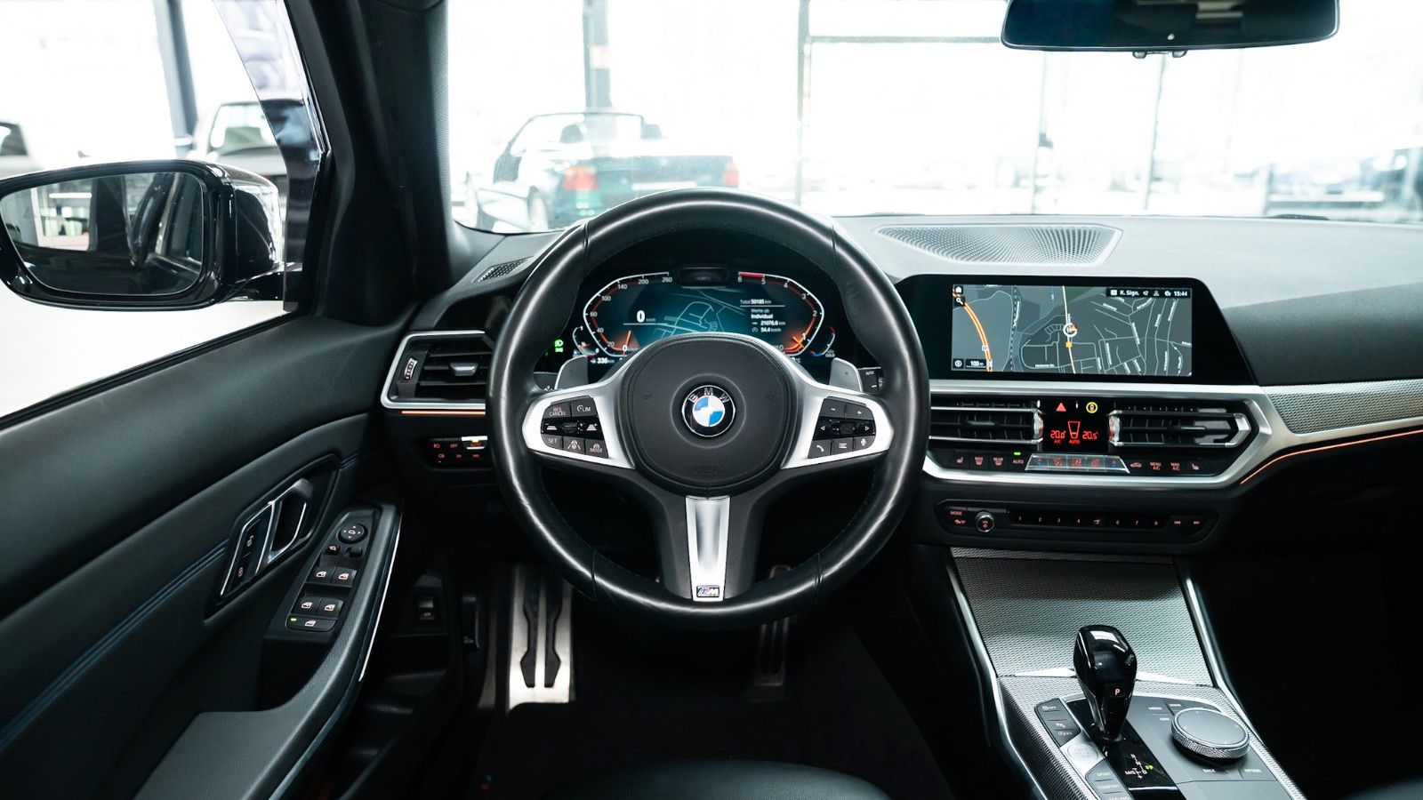 BMW 330d M Sport DriveAProf RückFahrKam ServiceInklu foto 23