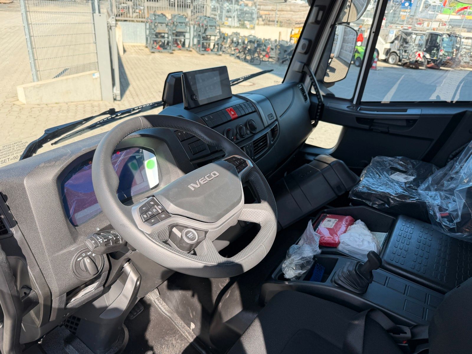 Fahrzeugabbildung Iveco Eurocargo ML80E21/P L-Haus AHK Standheizung