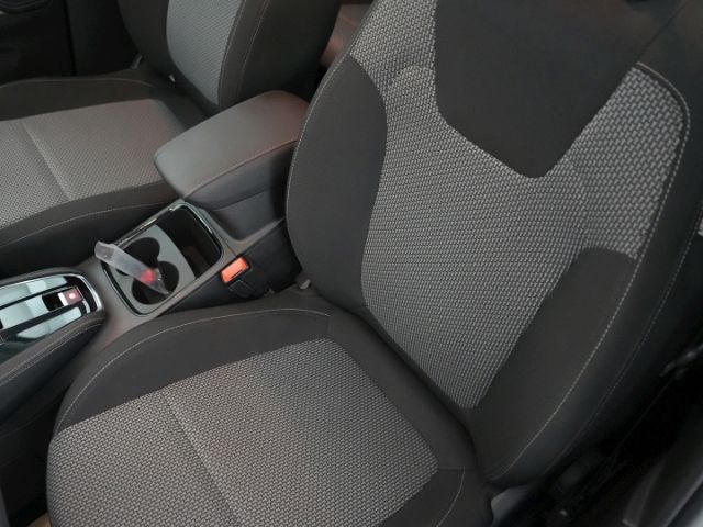 Grandland ENJOY AT+AHK+BLUETOOTH+KLIMA+DAB+LED-S