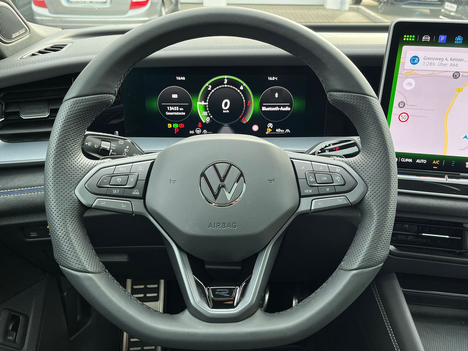 Fahrzeugabbildung Volkswagen Tayron 2.0 TDI 4M R-Line 7S*IQ-L.*LEDER*PANO*HUD