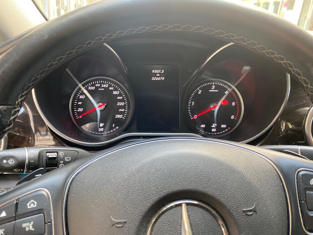 Mercedes-Benz V 220