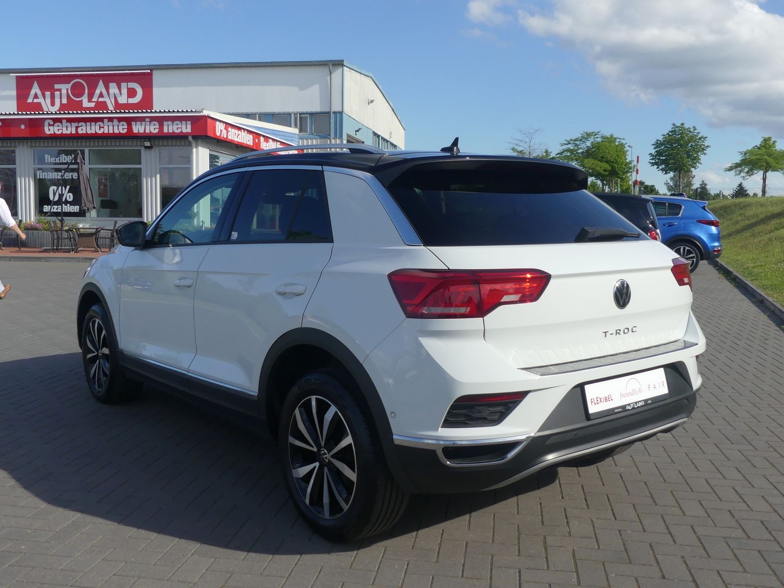 Volkswagen T-Roc 1.5 TSI DSG LED Navi SHZ ACC PDC 17Z imagem 3