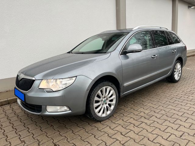 Skoda Superb Elegance 4x4/Panorama/Kam/Navi/Xenon/PDC/