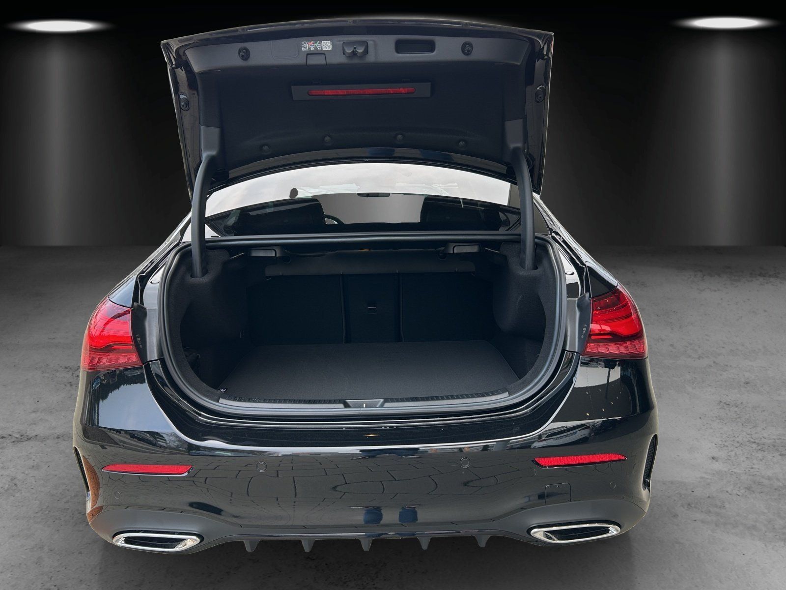 Fahrzeugabbildung Mercedes-Benz A 200 Lim AMG Standhzg MEMORY Multibeam DISTRO