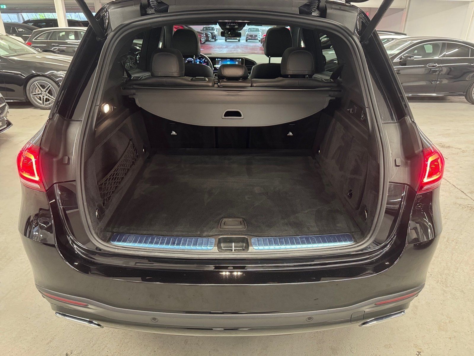 Fahrzeugabbildung Mercedes-Benz GLE 400 d 4M*AMG*Airmatic*Pano*360*AHK*Multibeam