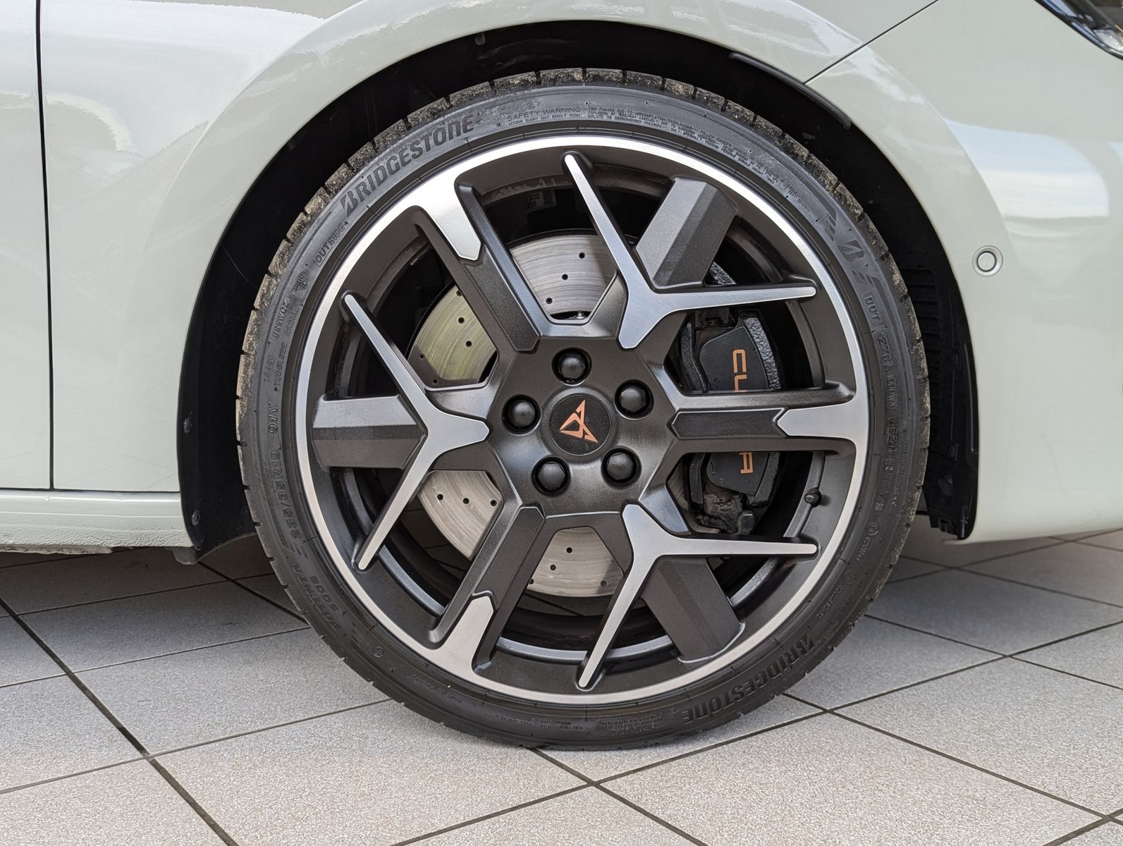 CUPRA Leon 2.0 TSI 4D VZ Matrix Pano Sennheiser AHK 19 - Image 10