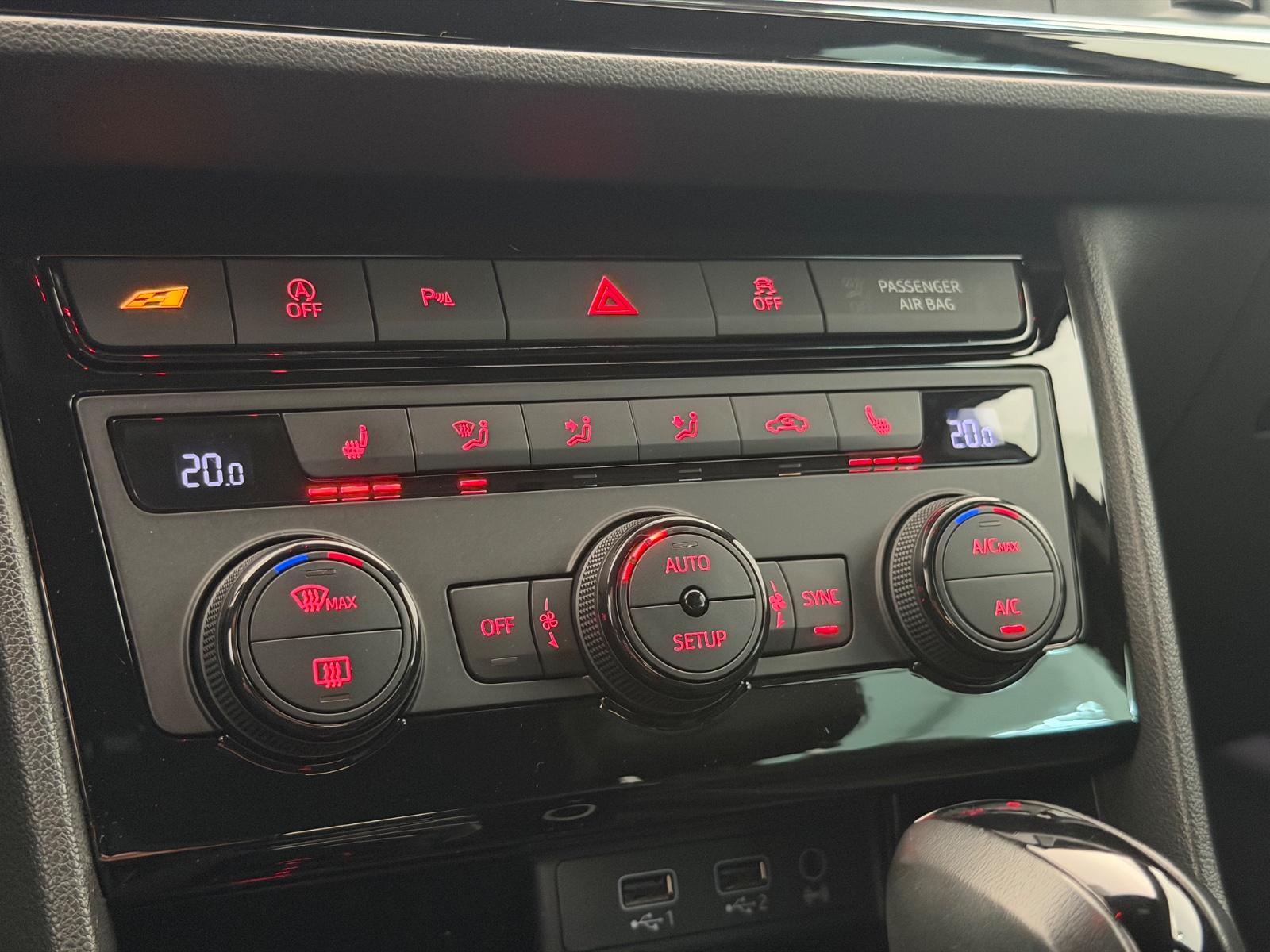 Seat Leon ST 2.0 4Dr.*CUPRA 300*LED-BEATS-SHZ-PDC-DCC