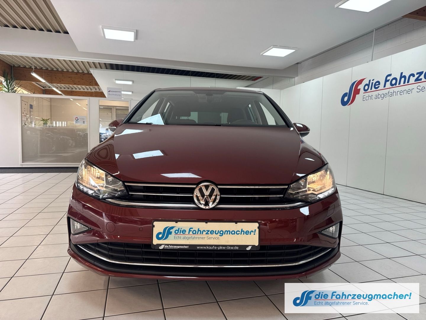 Fahrzeugabbildung Volkswagen Golf Sportsvan VII Join Navi Dyn. Kurvenlicht AC
