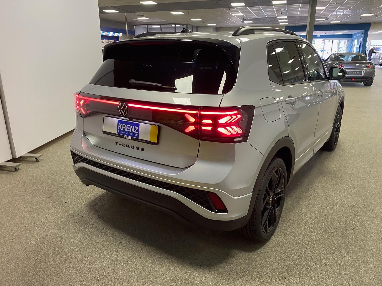 Fahrzeugabbildung Volkswagen T-Cross 1.0 TSI DSG R-Line BLACKSTYLE+MATRIX+AHK