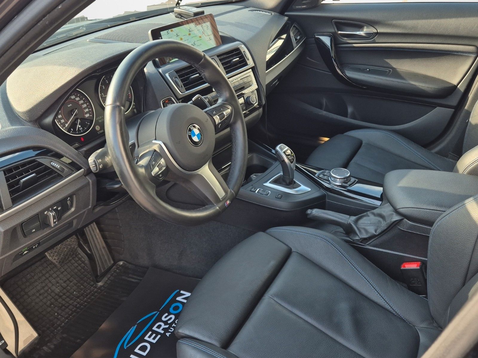 Fahrzeugabbildung BMW M140i XDRIVE LEDER PANO MEMORY H&K KAM 1.HD