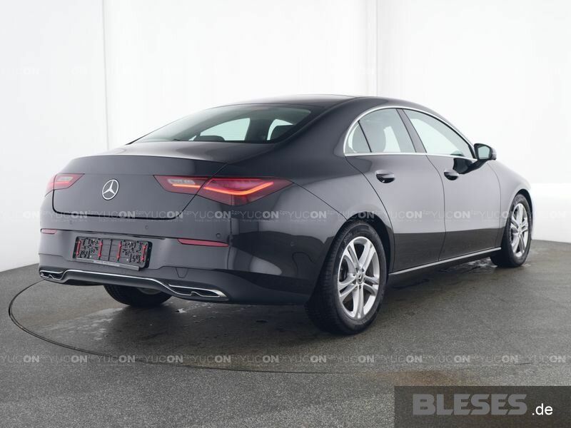 MERCEDES-BENZ CLA 180 – Bild 2