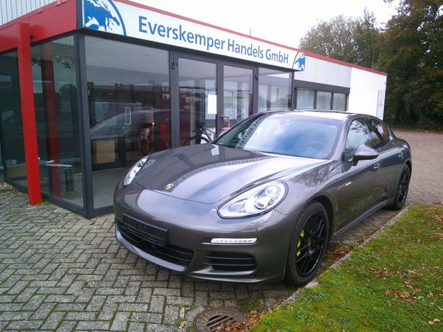 Porsche Panamera E-Hybrid S