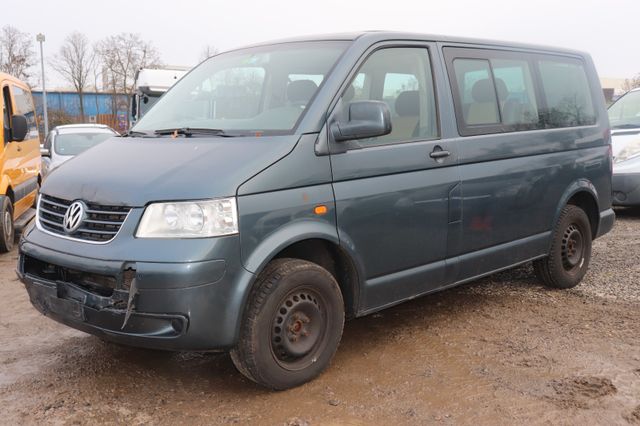 Volkswagen T5 Transporter Bus Shuttle Wagen Nr 049