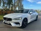Volvo S60 T8 Recharge AWD Geartronic Inscription R... - Volvo S60 R mit Hybrid-Antrieb (Benzin/Elektro)