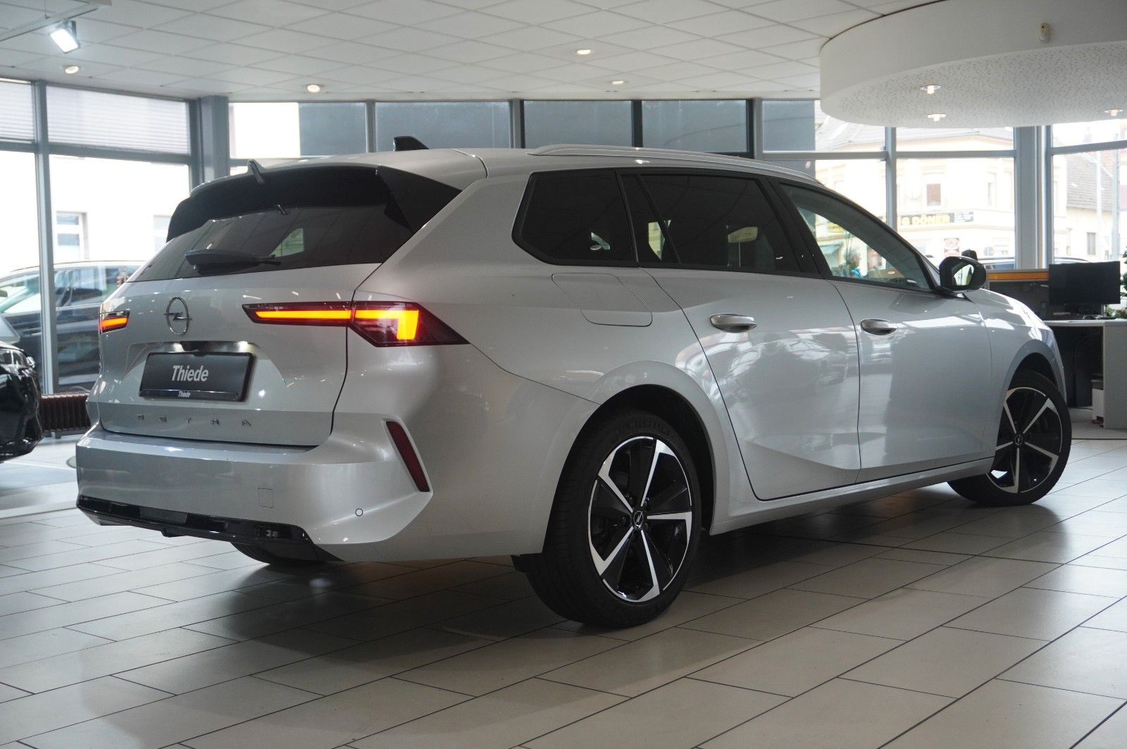 Fahrzeugabbildung Opel Astra ST 1.5D ELEGANCE NAVI/LED/KAMERA/SH/VIRT.
