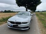 BMW 530i xDrive  - BMW 530: Xd