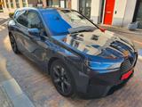 BMW iX xDrive40 - - BMW iX: Von Privat